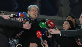 Sulmi me molotov ndaj ish-vilës së Enver Hoxhës, Berisha: Na gënjyen, na thanë se aty jeton Edi Rama