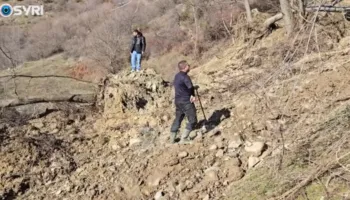 SYRI TV/ Kukës, 4 familje 20 ditë të izoluara, shkak rrëshqitja e dherave, Familja Hysenaj akuza institucioneve