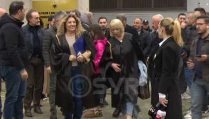 SYRI TV/ Lirohen nga qelia 14 protestuesit e 10 shkurtit, avokatët: U keqtrajtuan në polici, do bëjmë kallëzim penal