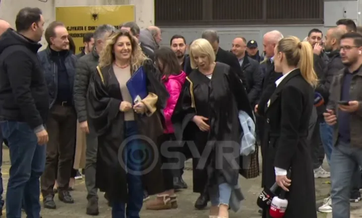 SYRI TV/ Lirohen nga qelia 14 protestuesit e 10 shkurtit, avokatët: U keqtrajtuan në polici, do bëjmë kallëzim penal