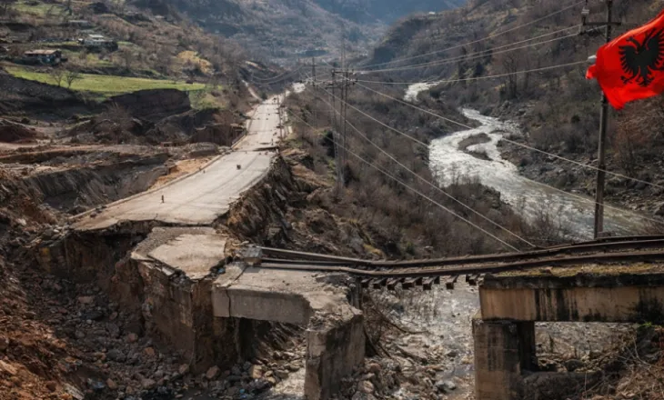 SYRI TV/ Në 1 dekadë, 3.8 mld € u shpenzuan për rrugët, rrugët e sapo inaguruara po shemben