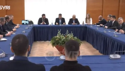 SYRI TV/ Tryeza e opozitës, Hasimja: Partitë të përçara, por edhe pse të ndara, qëllimet janë të njëjta