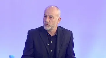 “Takimi i të treve nuk e di nëse mund të jetë rruga…”/ Analisti: Ngriti stekën te çështja e Kosovës për protagonizëm