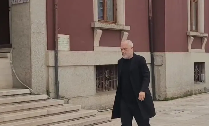 Takimi me banorët që preken nga “TID” në Durrës, Rama: Projekti s’do të ndalet, por ramë dakord për…