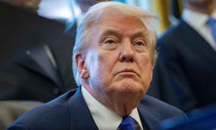 Të bllokuar që prej 1 tetorit, Donald Trump nënshkruan ligjin që i jep fund mbylljes së qeverisë amerikane