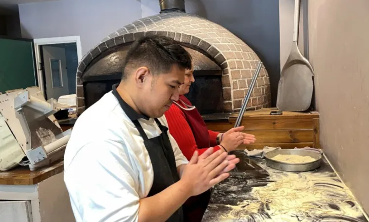 Të huajt në Durrës: Nga kuzhinierët filipinas te pensionistët italianë