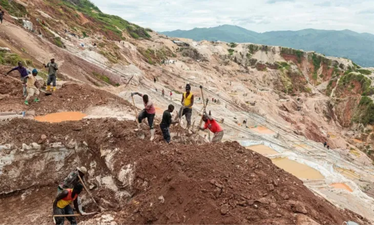 Të paktën 11 të vdekur nga shembja e minierës së arit në Guine, mes viktimave 10 gra dhe një burrë