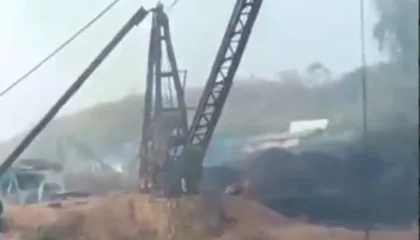 Të paktën 16 të vdekur dhe shumë të zhdukur pas shpërthimit në një minierë të paligjshme qymyri në Indi