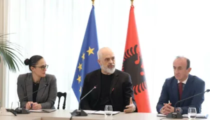 “Telefoni im do jetë gjithmonë i hapur”/ Sula rendit tre gjërat e panegociueshme: Ju jap fjalën, përkushtim 24 orë