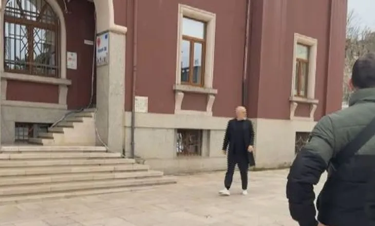 Tension në Durrës: Qytetarë protestë kundër projektit “TID”, mbërrin kryeministri Edi Rama në Bashki