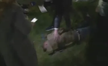 Tensione në protestën e PD/ Ujë me presion dhe gaz lotsjellës, një protestues humb ndjenjat