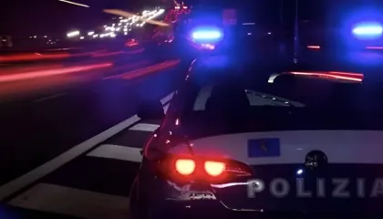 Tentoi të arratisej pas një grabitje, plagoset nga policia 33-vjeçari shqiptar në Itali