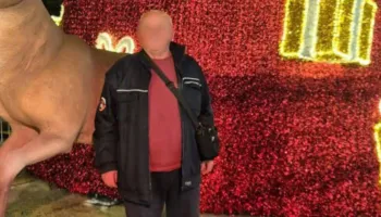 Tentoi të përdhunonte një 25-vjeçare me aftësi të kufizuara dhe u arratis, vetëdorëzohet në policinë greke 64-vjeçari shqiptar