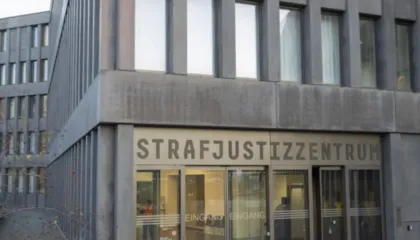 Tentuan të transportonin kokainë të fshehur në thasë me kafe, dënohen tre shqiptarë në Zvicër