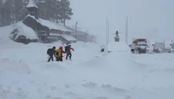 Tetë skiatorë humbin jetën në Kaliforni, i mori orteku para