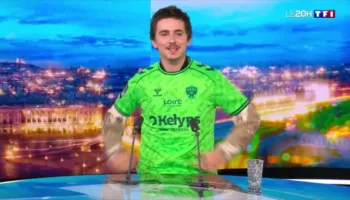 Timothée Chalamet “prezanton” fanellën e re të Saint-Etienne në televizionin francez!