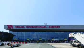 Tirana lë pas Beogradin, aeroporti “Nënë Tereza” me rekord pasagjerësh! 300 mijë udhëtarë drejt SHBA-ve çdo vit