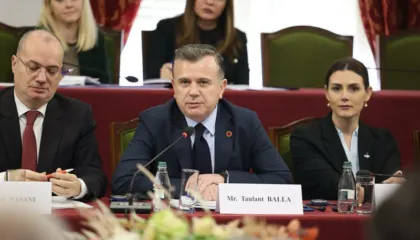 Tirana në mbështetje të UÇK, Balla: Çdo përpjekje për të barazuar viktimat me autorët do sillte destabilizim