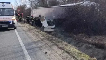 Tjetër tragjedi rrugore në Rumani, tre persona humbin jetën pranë vendit ku ndodhi aksidenti fatal me tifozët e PAOK-ut