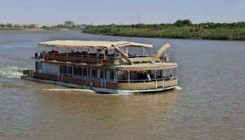 Tragjike/ Përmbytet varka e pasagjerëve në lumin Nil, humbin jetën 21 persona