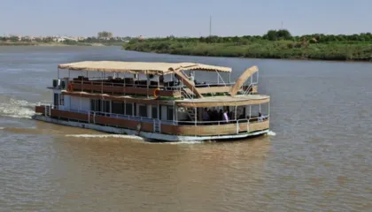 Tragjike/ Përmbytet varka e pasagjerëve në lumin Nil, humbin jetën 21 persona