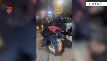 Transportonte me “BMW” emigrantët e paligjshëm kundrejt 2.5 mijë eurove, arrestohet 35-vjeçarja në Lezhë