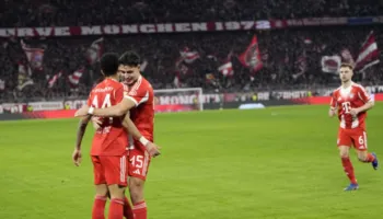 Tre shqiptarët nuk ia dalin dot ta ndalin, Bayern rikthehet te fitorja dhe ruan diferencën ndaj vendit të dytë (video)