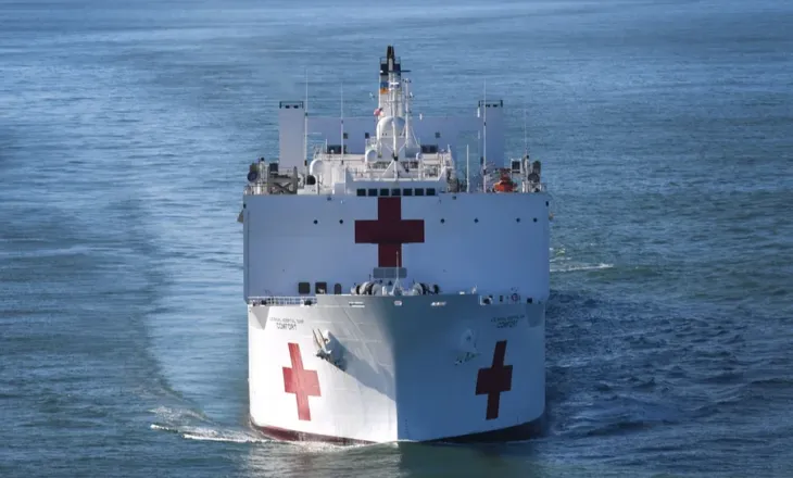 Trump dërgon anijen spitalore amerikane në Groenlandë, çfarë pritet