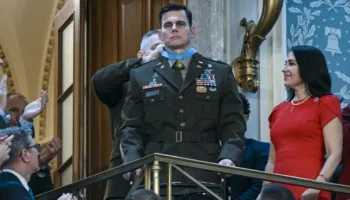 Trump nderon pilotin e plagosur në operacionin kundër Maduros: Ai u qëllua katër herë, gjë që i theu këmbën