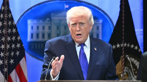 Trump zemërohet me Gjykatën Supreme, rrit tarifat në 15% për të gjitha importet