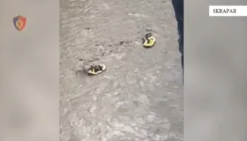 U hodh në Kanionet e lumit Osum, vijojnë kërkimet për 42-vjeçarin/ Shpëton mrekullisht i riu vullnetar që u angazhua për gjetjen e trupit, iu përmbys gomonia