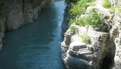 U hodh në Kanionet e Osumit, palombarët në kërkim të 42-vjeçarit