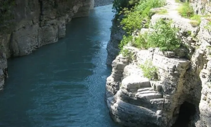 U hodh në Kanionet e Osumit, palombarët në kërkim të 42-vjeçarit