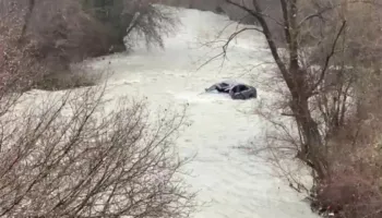 U la nga shoku në mjetin e rënë në përrua, gjendet pas një muaji trupi i të riut në Mat