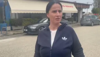 U ngjit në kullë dhe kërcënoi se do të hidhej, qytetarja: Më hoqën nga puna se…