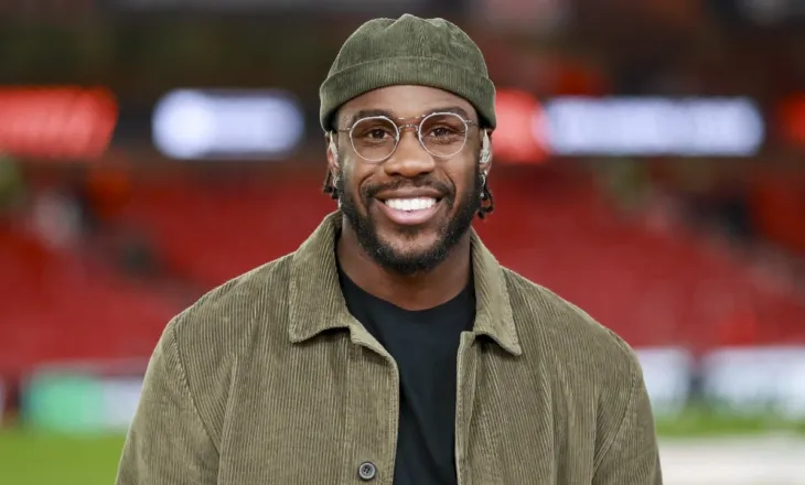 U përfshi në një aksident fatal një vit më parë, ish-ylli i Premier League i rikthehet futbollit dhe firmos me klubin e ri