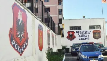 U prezantua si polic dhe përndoqi 31-vjeçarin, shpallet në kërkim një person në Lezhë