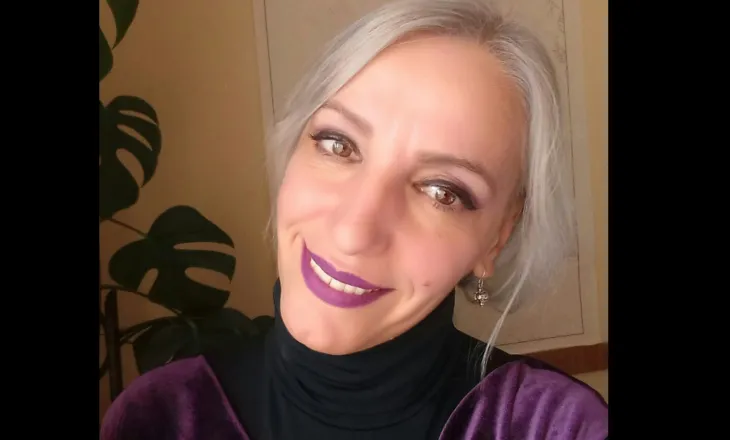 U rritëm me përralla, herë si Borëbardhë, herë si Kësulëkuqe apo Hirushe…