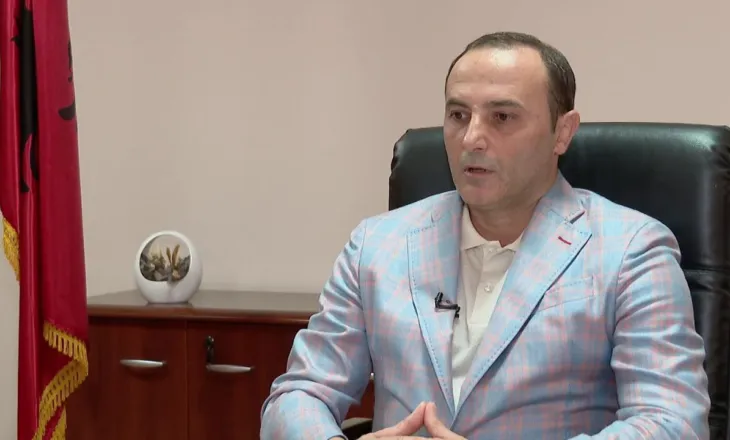 U skualifikua nga SPAK për një fotografi/ Gjyqtari Gerd Hoxha fiton në KLGJ, vazhdon garën si kandidat në GJKKO