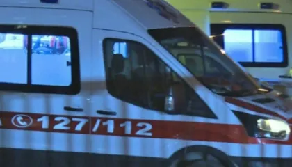 U vetëplagos me armë zjarri në banesën e tij, ndërron jetë 27-vjeçari në Tiranë