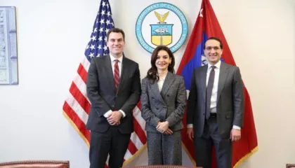 Uashington / Spiropali takim me dy drejtuesit e lartë të Departamentit Amerikan të Tregtisë: Forcim i bashkëpunimit ekonomik për rritjen e investimeve amerikane