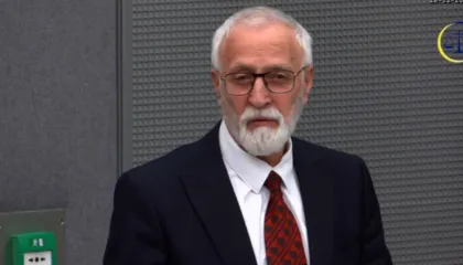 “UÇK nuk kërkoi shkatërrimin e një kombi tjetër, por vetëm liri”, Krasniqi në Hagë: Çdo akuzë është vazhdim i gënjeshtrave të regjimit serb