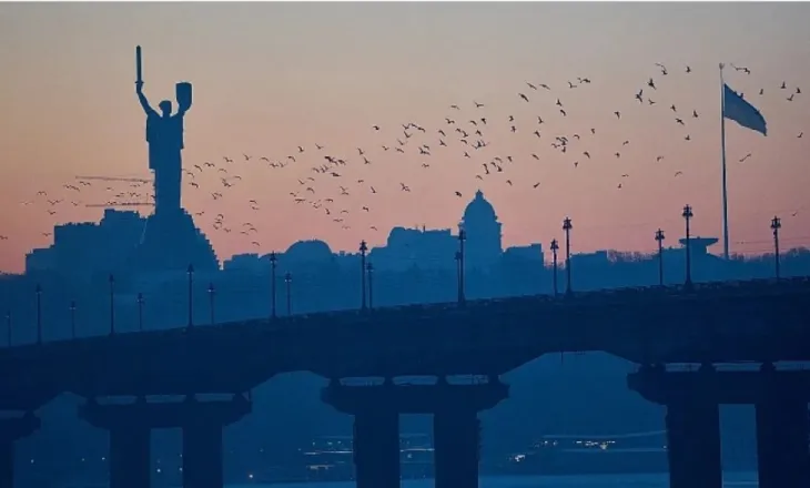 Ukraina do të ndryshojë qëndrimin negociues për bisedimet në Abu Dhabi pas sulmit masiv të Rusisë