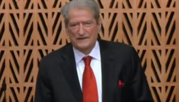 “Ushqen narrative të rrezikshme”/ Berisha ‘nxin’ imazhin e Shqipërisë, analisti: Duhet të ndryshojë qasje dhe kauzë