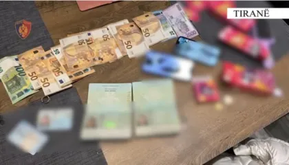 Ushtronin prostitucion në apartamentin e marrë me qira në Tiranë, arrestohen dy shtetase nga Kazakistani, procedohet një 33-vjeçar