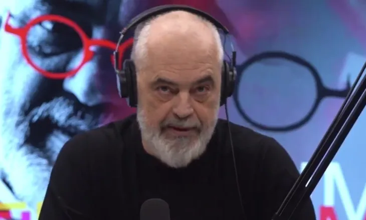 “Vajmedet e pikë e zezë”/ Protestat me molotov të opozitës kundër qeverisë, Rama: Plaku i lajthitur fërkon duart