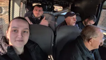 Vazhdojnë tensionet në Baks-Rrjoll, përplasje mes protestuesve dhe policinë. 20 të shoqëruar