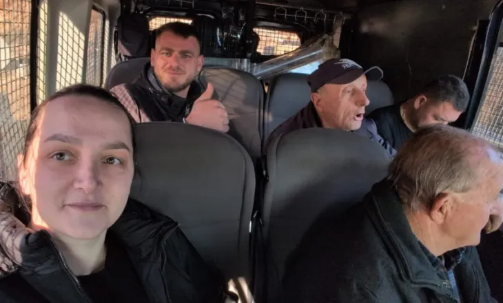 Vazhdojnë tensionet në Baks-Rrjoll, përplasje mes protestuesve dhe policinë. 20 të shoqëruar