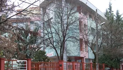 “Vdis sot, se ringjallesh nesër”/ Mësuesi në Tiranë pushohet nga puna pasi predikonte Jehovain