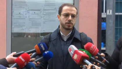 Veliaj lihet në paraburgim, avokati: Nuk ka rrezik për prishjen e provave, por gjykata nuk mendon kështu
